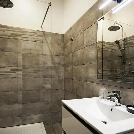 Residenza Tupini, S.pietro 3*