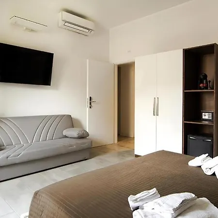 Guest house Residenza Tupini, S.pietro 3*