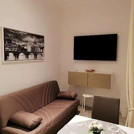 Residenza Tupini, S.pietro Guest house *